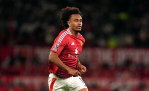 Manchester United v Liverpool: Confirmed line-ups as Zirkzee makes first