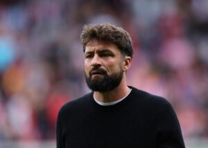 Southampton v Manchester United: Martin shrugs off criticism but will