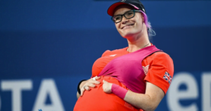 Heavily pregnant para athlete makes history by winning gold medal at Paralympic Games