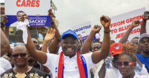 Jefferson Sackey kneels to beg profusely for Ablekuma Central votes (video)
