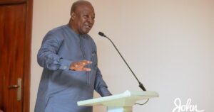 Mahama promises to reintroduce automatic employment of nurse after graduation