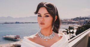Selena Gomez officially turns billionaire, thanks to her makeup brand