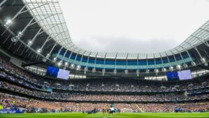 Tottenham vs Arsenal: Timber 'very lucky' to stay on as
